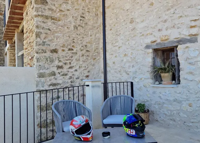 40 De Mayo Pensionat 4*